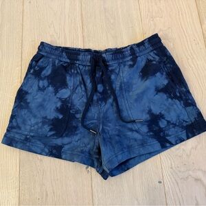 Women's Athleta Farallon Shorts NWOT size Medium